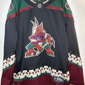 Arizona Coyotes Fanatics jersey